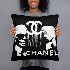 'Karl Lagerfeld-Label Whore" Basic Pillow